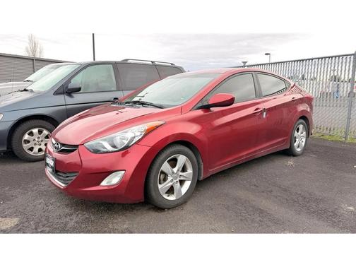 Red 2013 Hyundai ELANTRA GLS