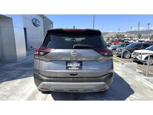 Gun Metallic 2022 Nissan Rogue SV