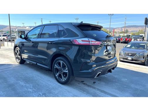 2023 Ford Edge ST