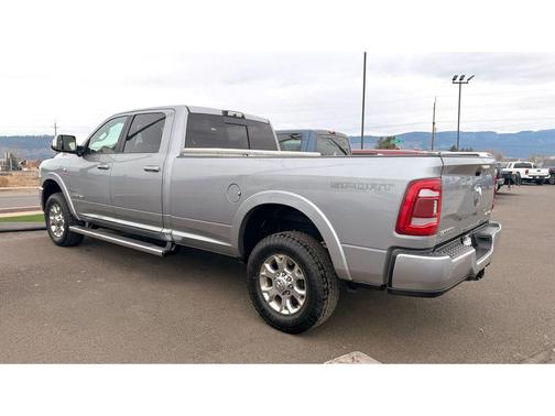 2020 RAM 3500 Laramie Crew Cab 4x4 8' Box