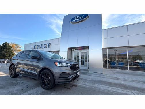 Carbonized Gray Metallic 2024 Ford Edge SE