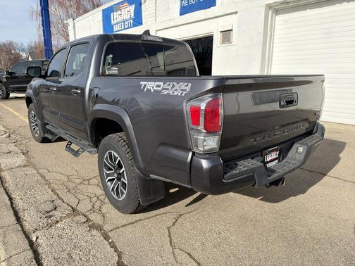 2022 Toyota Tacoma TRD Sport