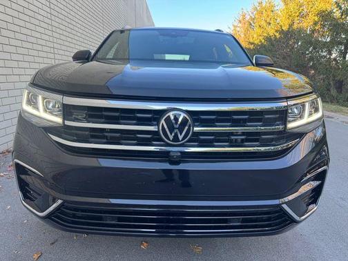 2022 Volkswagen Atlas Cross Sport 3.6L V6 SEL Premium R-Line