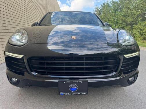 2017 Porsche Cayenne Platinum Edition