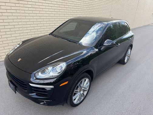 2017 Porsche Cayenne Platinum Edition