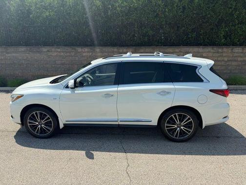 2017 INFINITI QX60 Base