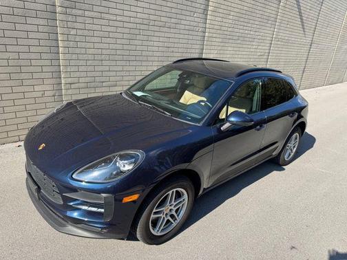 2021 Porsche Macan Base