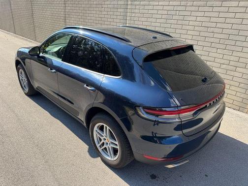 2021 Porsche Macan Base
