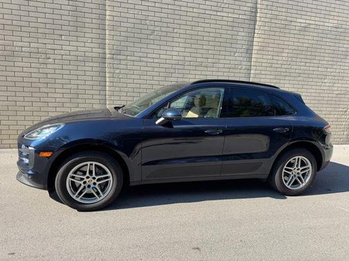 2021 Porsche Macan Base