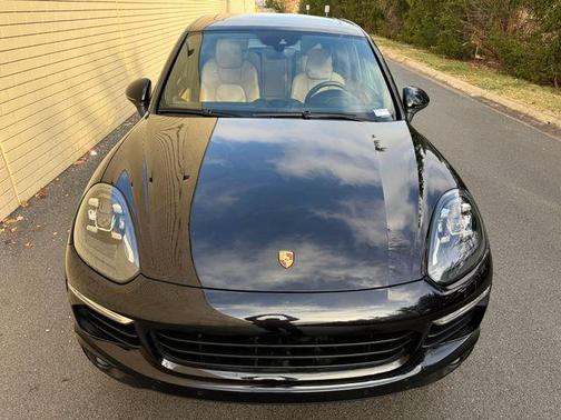 2017 Porsche Cayenne Platinum Edition