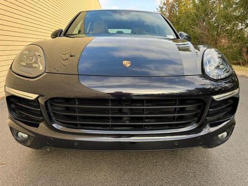2017 Porsche Cayenne Platinum Edition