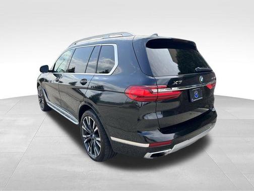Black Sapphire Metallic 2019 BMW X7 xDrive50i