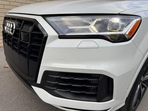 2022 Audi Q7 55 Premium Plus