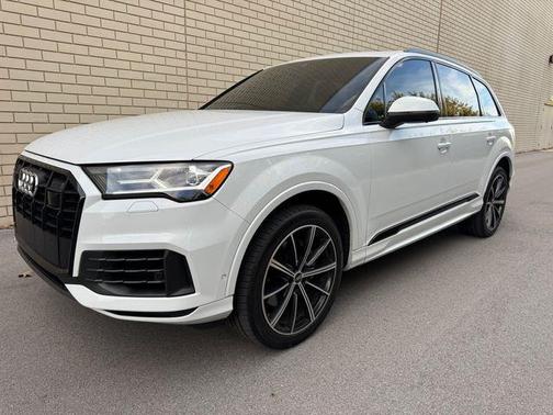 2022 Audi Q7 55 Premium Plus