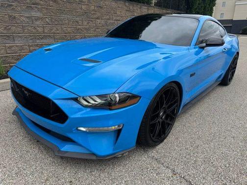 Grabber Blue 2022 Ford Mustang GT