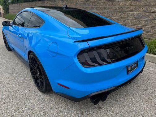 Grabber Blue 2022 Ford Mustang GT