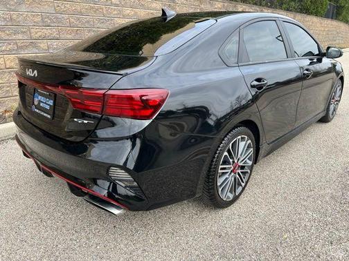 Aurora Black Pearl 2022 Kia Forte GT