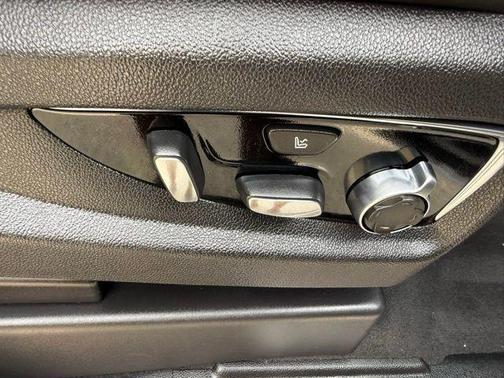 2017 Cadillac Escalade ESV Platinum