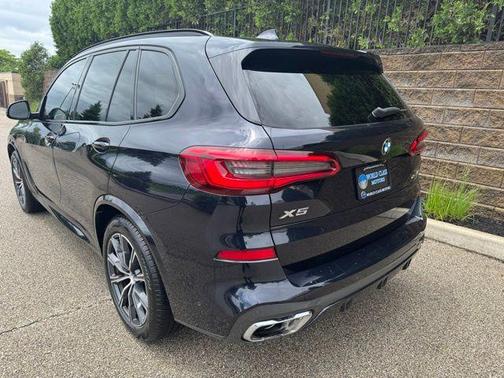 Carbon Black Metallic 2019 BMW X5 xDrive40i