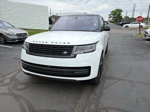2023 Land Rover Range Rover P530 SE