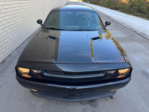 2012 Dodge Challenger SXT