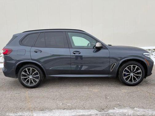 2022 BMW X5 M50i