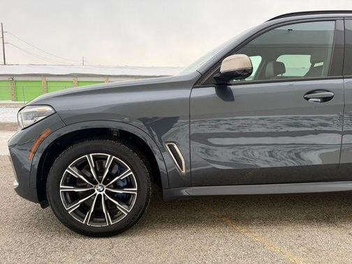 2022 BMW X5 M50i