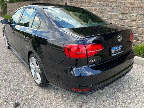 Deep Black Pearl Effect 2017 Volkswagen Jetta GLI