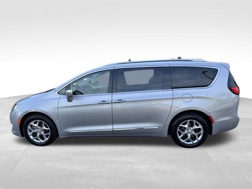 Billet Silver Metallic Clearcoat 2018 Chrysler Pacifica Limited