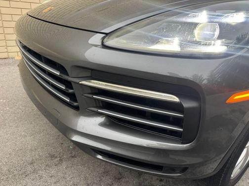 2021 Porsche Cayenne Base