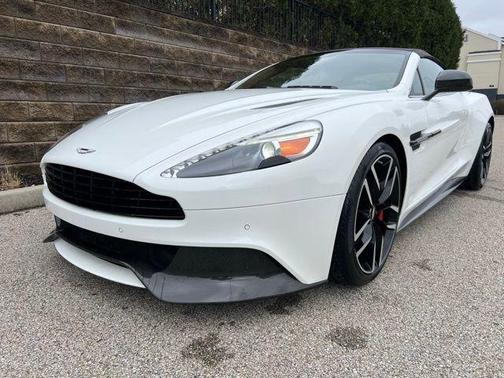 White 2015 Aston Martin Vanquish Volante