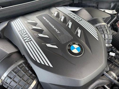 2020 BMW X7 M50i