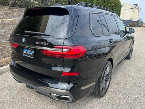 Black Sapphire Metallic 2020 BMW X7 M50i