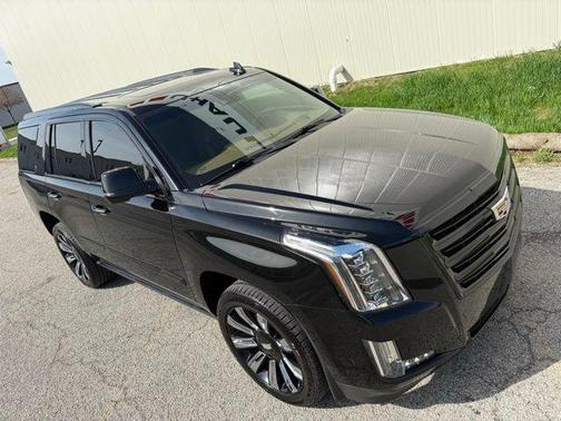 2017 Cadillac Escalade Platinum