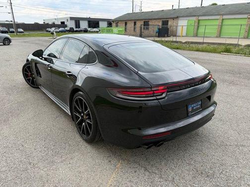 2019 Porsche Panamera GTS