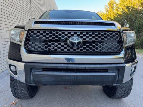 2018 Toyota Tundra SR5