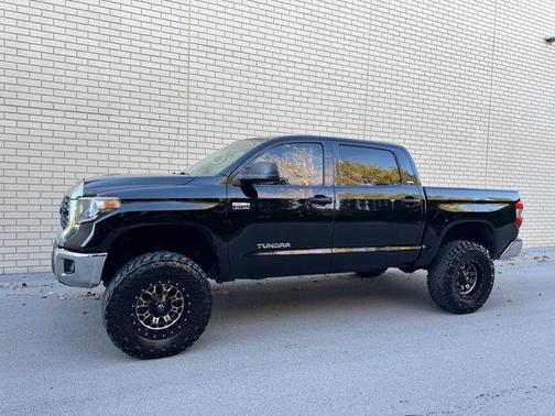 2018 Toyota Tundra SR5