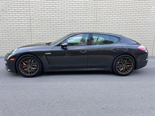 2013 Porsche Panamera GTS