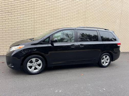 2013 Toyota Sienna LE