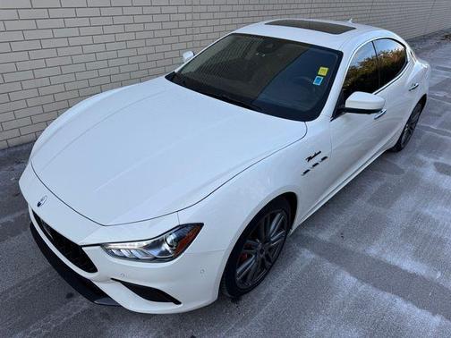 2022 Maserati Ghibli Modena Q4