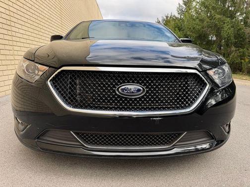 2013 Ford Taurus SHO