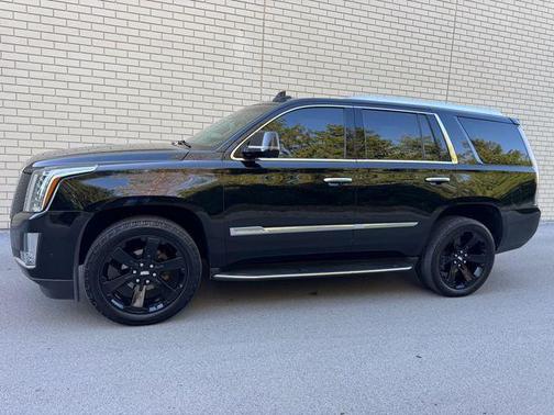 2017 Cadillac Escalade Luxury