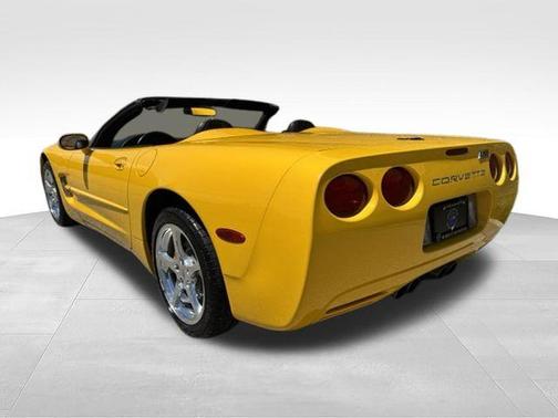 Millennium Yellow 2000 Chevrolet Corvette