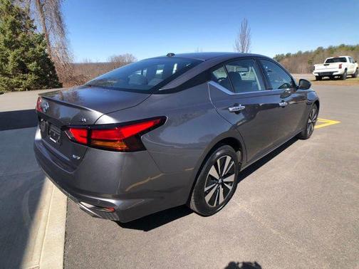 2020 Nissan Altima 2.5 SV