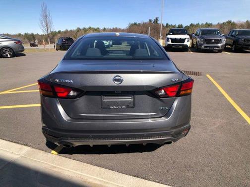 2020 Nissan Altima 2.5 SV