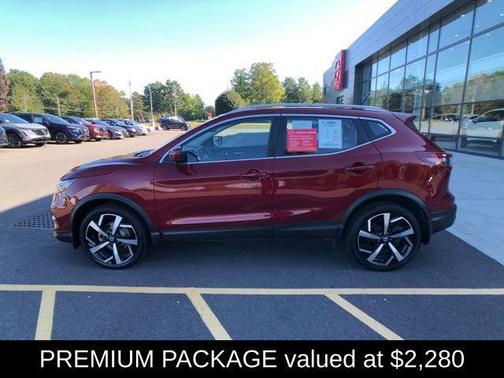 2022 Nissan Rogue Sport SL