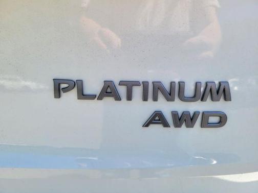 Everest White Pearl Tricoat 2026 Nissan Rogue Platinum