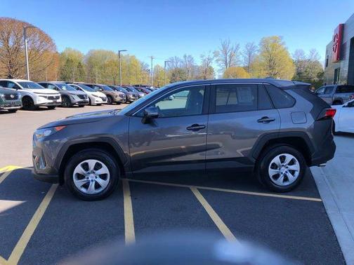 2022 Toyota RAV4 LE