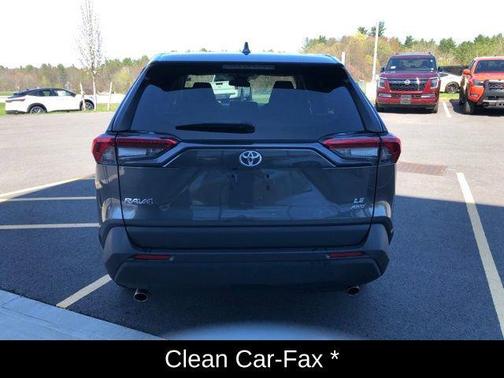 2022 Toyota RAV4 LE