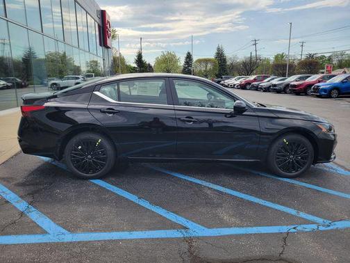Super Black 2026 Nissan Altima 2.5 SV